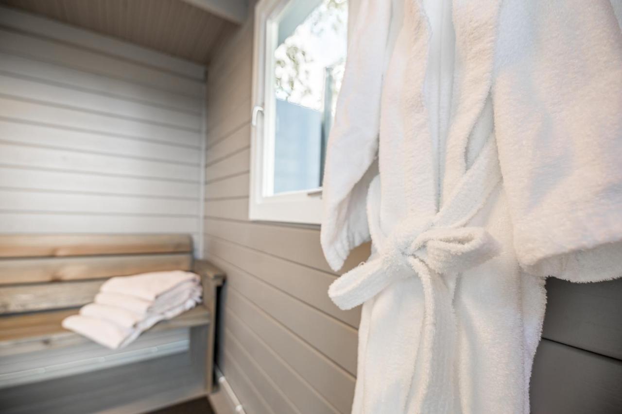 Liebevoll Hinterm Deich - Ferienwohnungen Lehe  Exterior foto