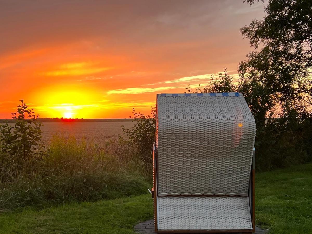 Liebevoll Hinterm Deich - Ferienwohnungen Lehe  Exterior foto